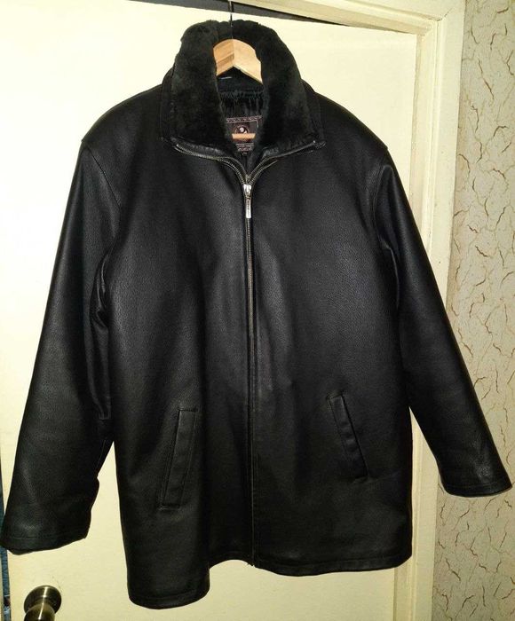 Шкіряна чоловіча куртка 50-52р., як нова