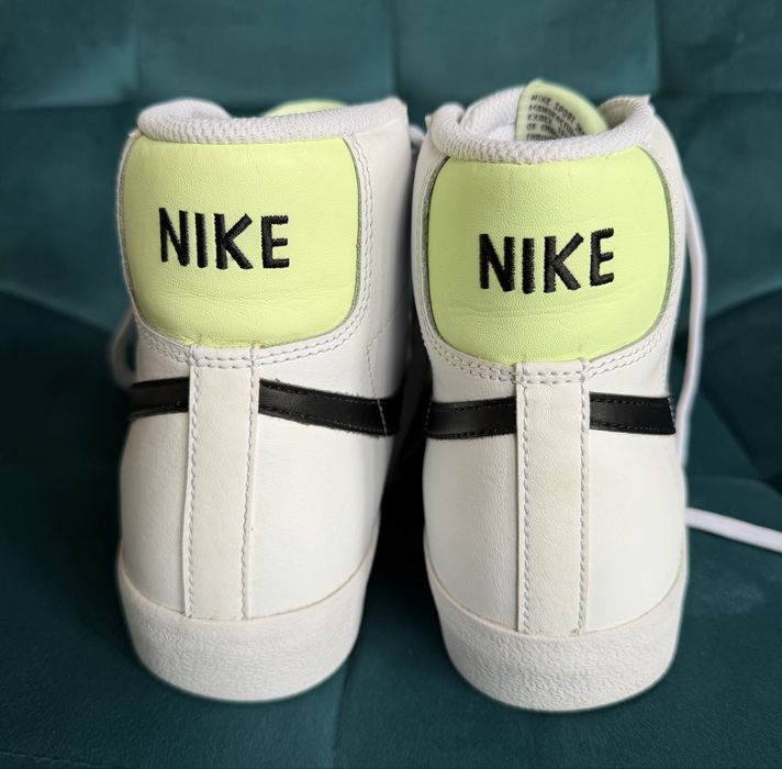 Кросівки оригінал Nike Blazer Mid 77 GS білі 38 розмір DA4086-109