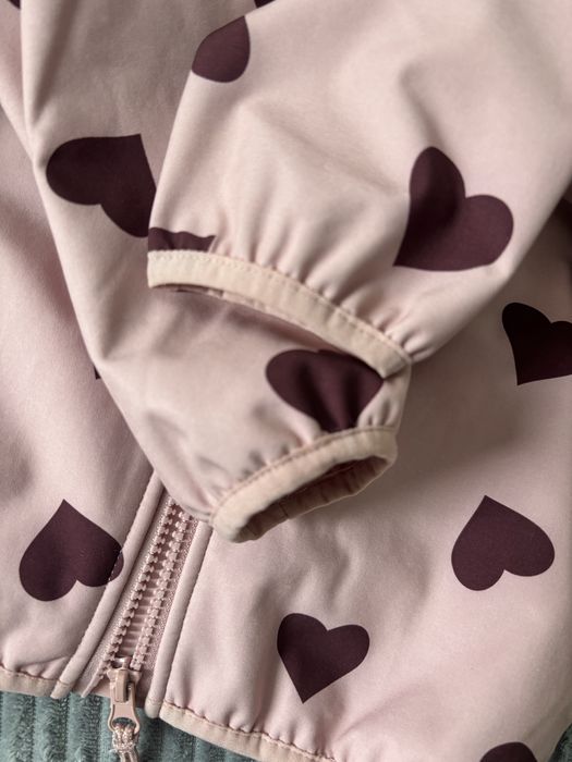 Водовідштовхувальна куртка softshell H&M