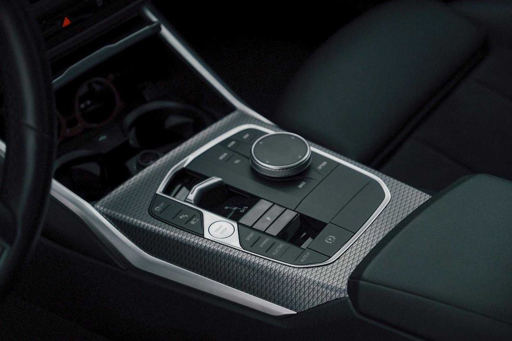 BMW Touring 330E