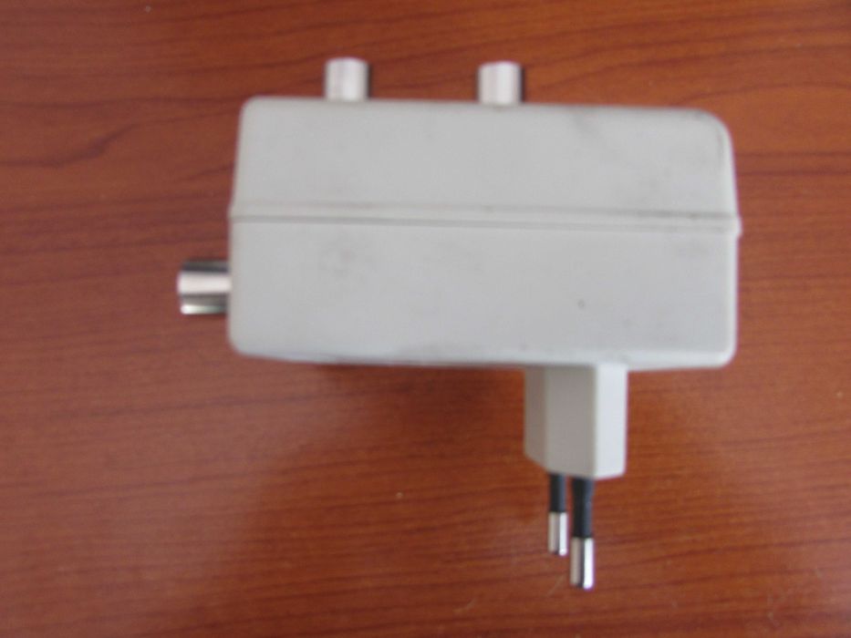 Wzmacniacz antenowy 2x15dB