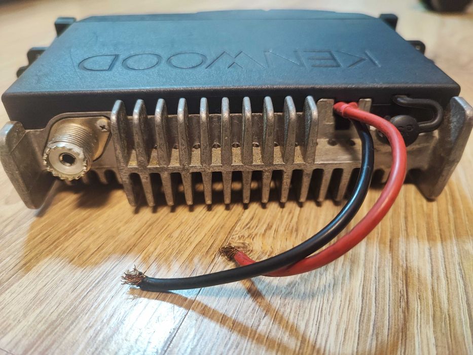 Автомобильная базовая цифро-аналоговая рация Kenwood TK-8108 UHF 25Вт