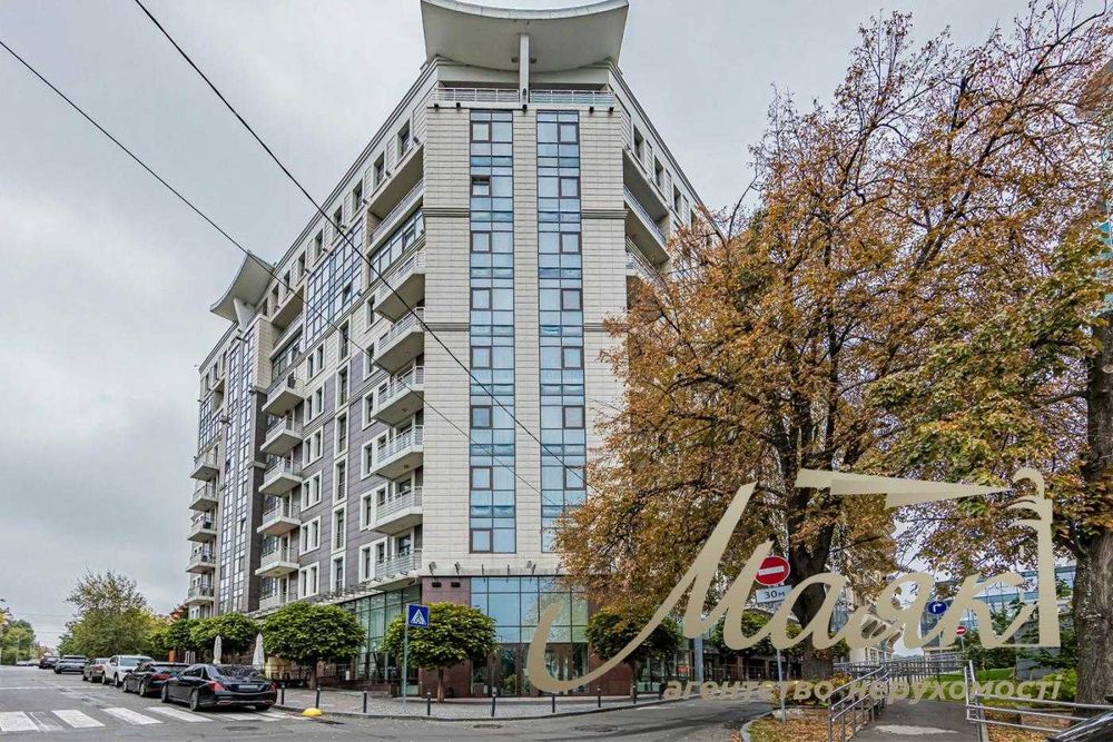 Продаж 4к квартиры с паркоместом в ЖК Зверинецкий