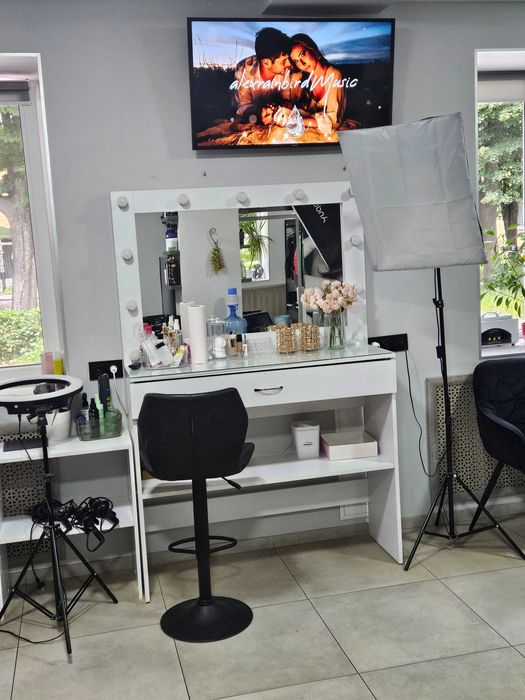 Оренда місця в салоні краси для Майстра Візажиста, Зачіски, Бровиста,