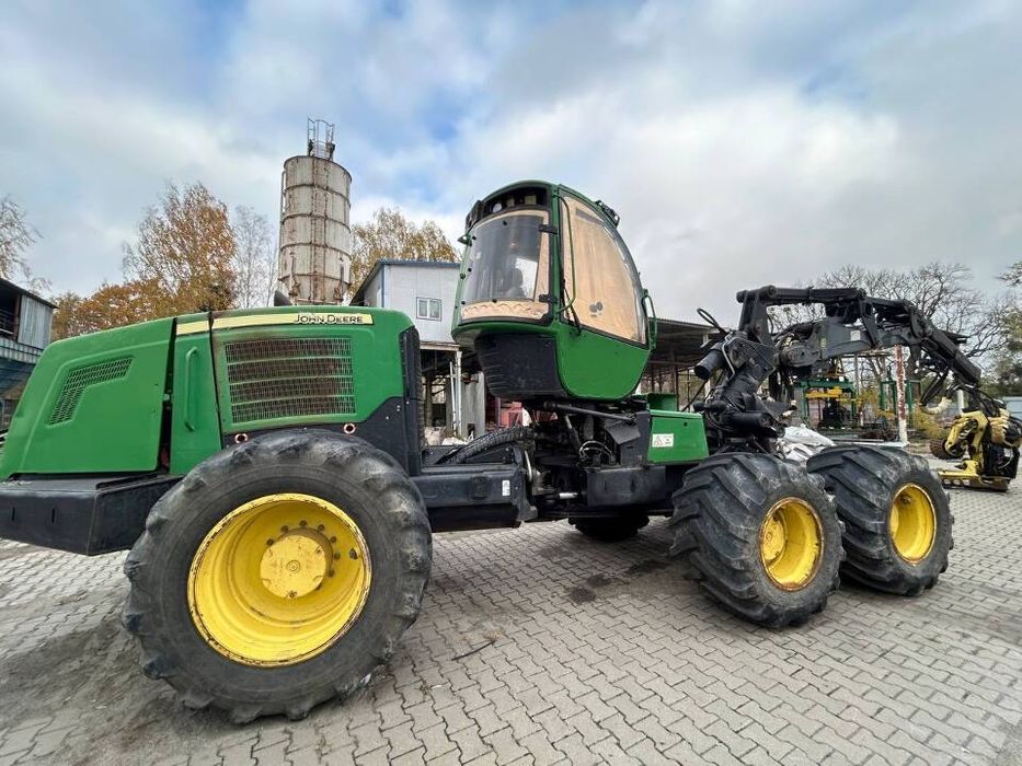 Харвестер JOHN DEERE 1270E