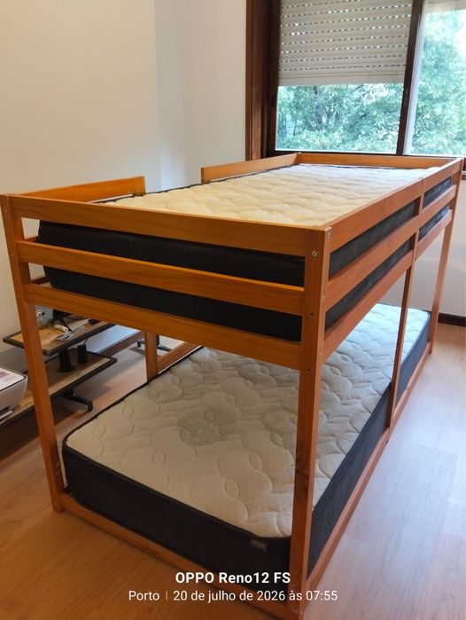 Cama beliche com 2 colchoes