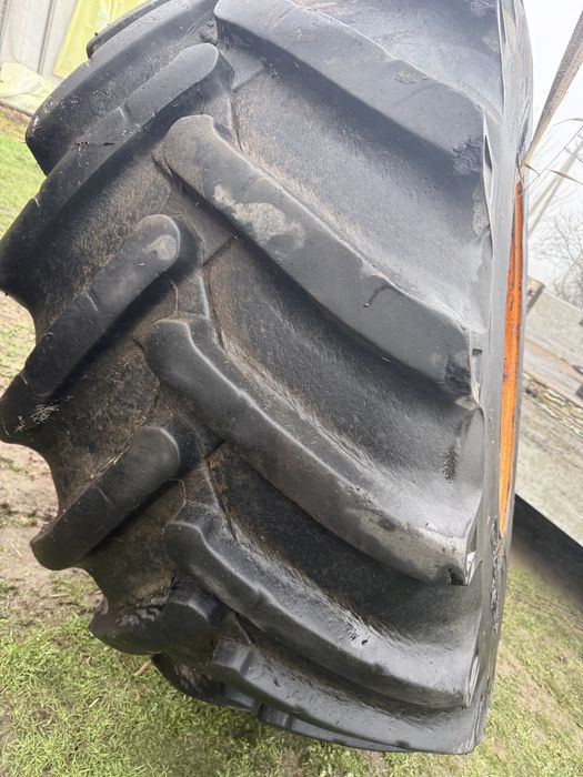 Продам колесо 30.5 R32 з комбаін дон 2 колеса передні