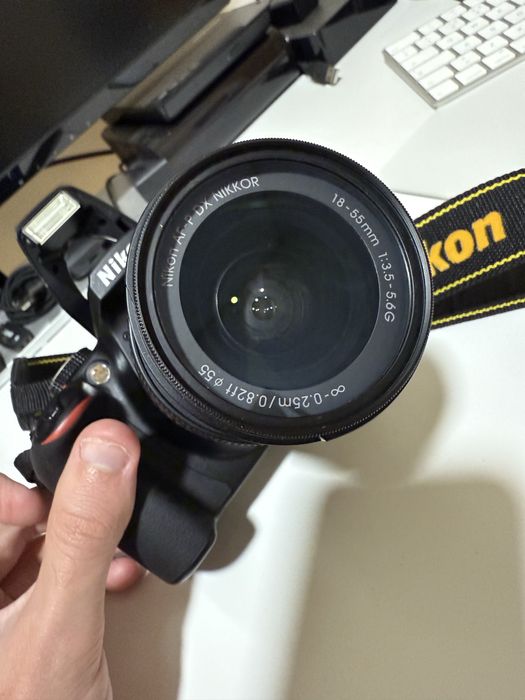 Nikon D3400 + AF-P Nikkor 18-55mm 1:3.5-5.6G Lens64309729104257123