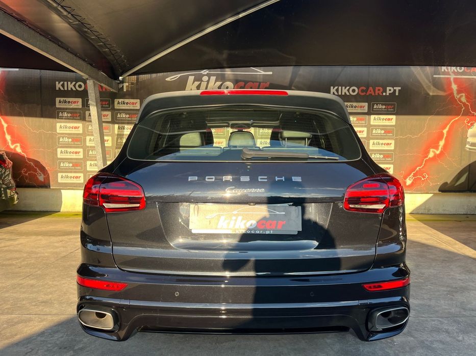 Porsche Cayenne Standard