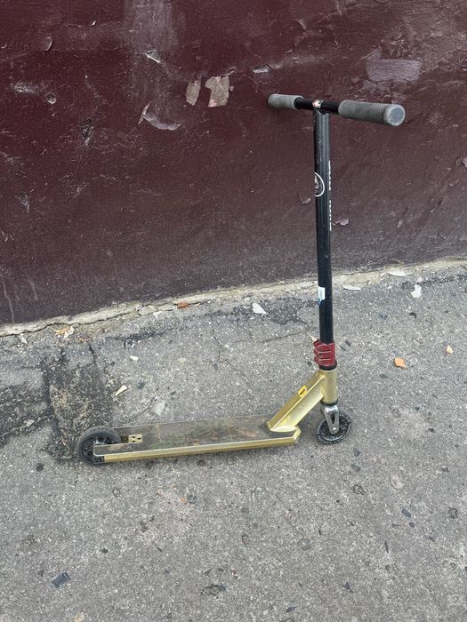 Самокат трюковий