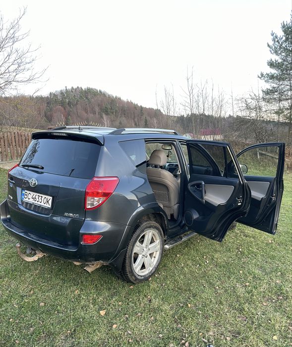 Продам тойота рав 4