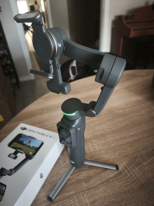 DJI Osmo mobile 8pro advanced tracking combo