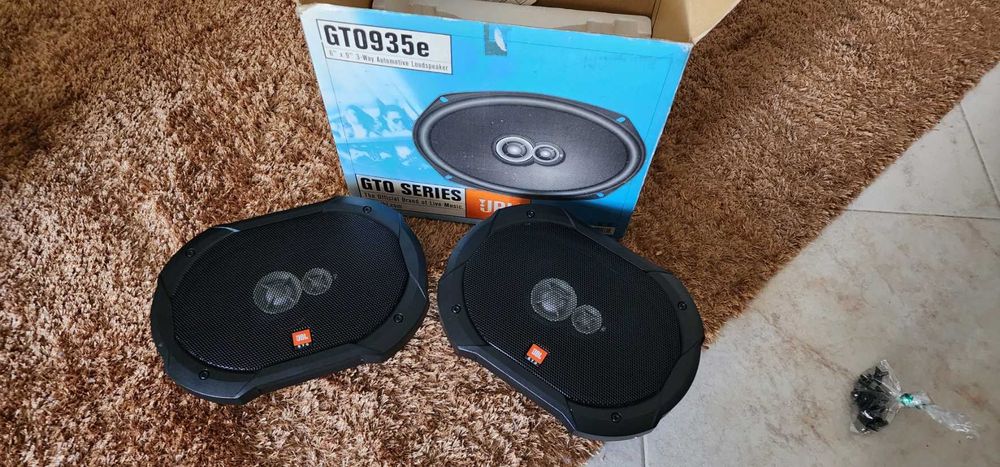 Colunas JBL GTO935e para carro