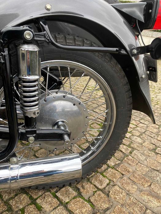 Dnepr mota clássica com sidecar