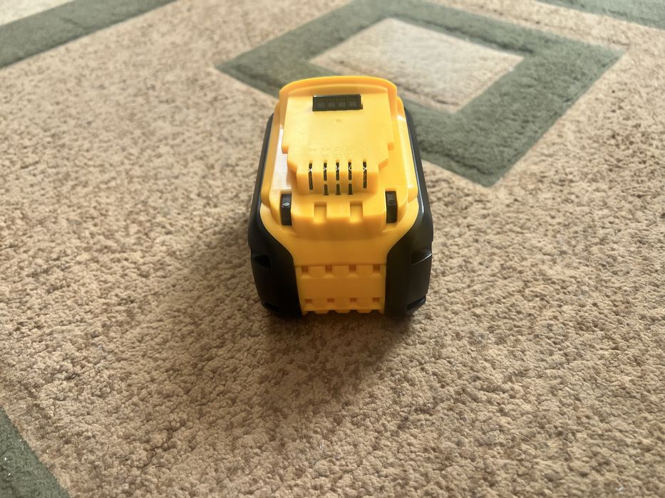 Акумулятор DeWalt flexvolt 9ah