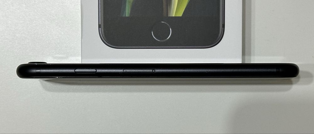 Iphone SE 2020 64GB Preto - Livre