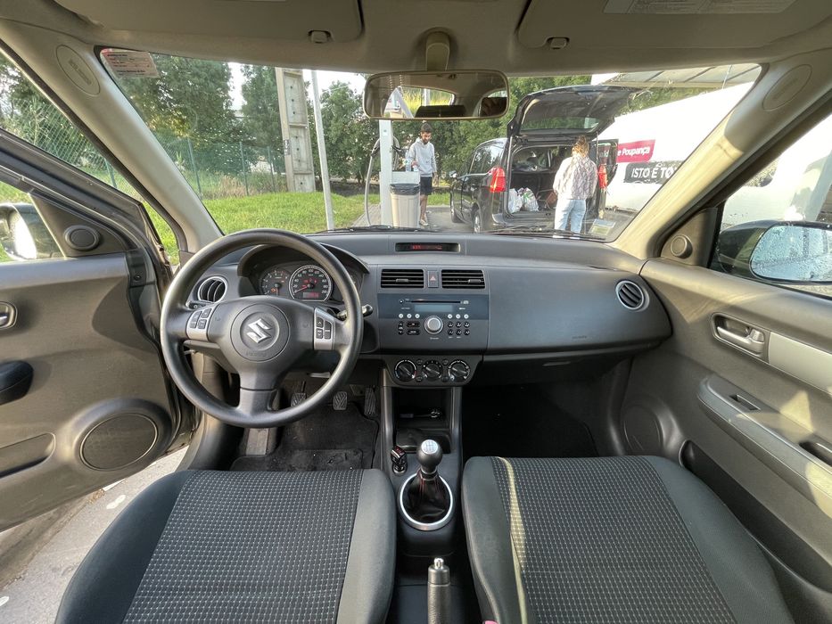 Suzuki Swift 1.3 93CV
