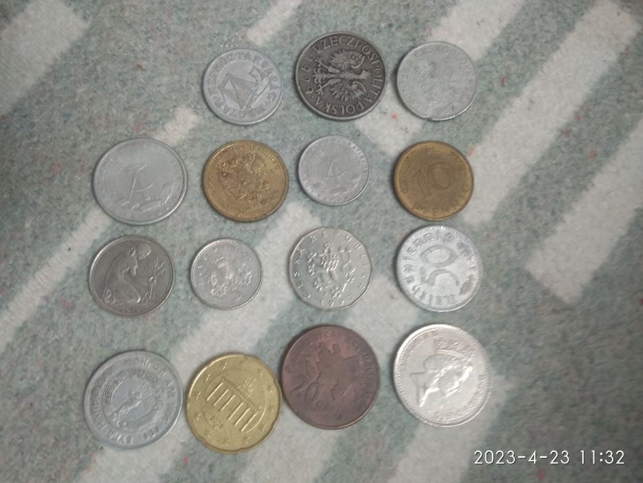 Продам монеты разные