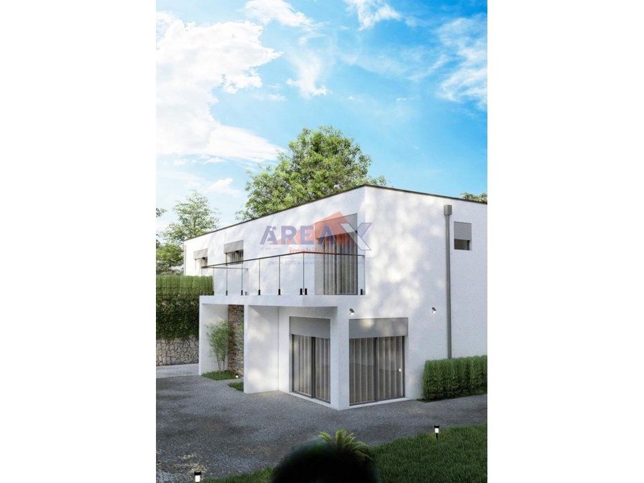 Plot of Land with Approved Project - Palmaz