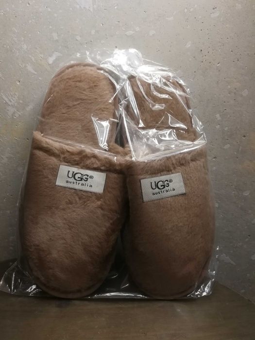 UGG kapcie beżowe futerko r39