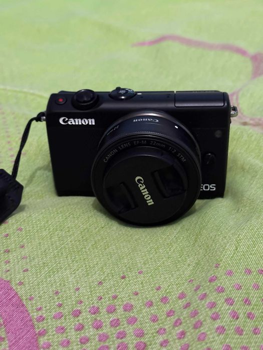 Canon m100 + Canon EF-M 22mm f/2 + EF-M 15-45mm f/3.5-6.3