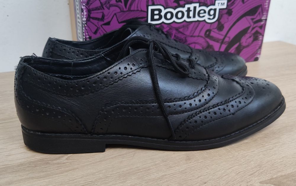 Шкіряні туфлі Clarks 37 розмір