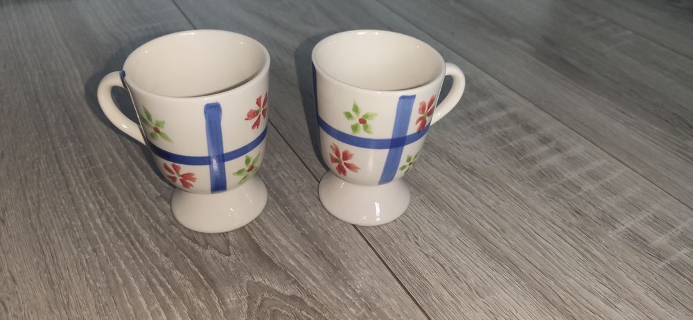 Kubki ceramiczne Vintage z nóżką 2 sztuki