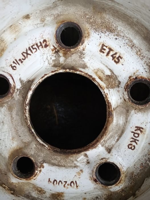 Зимова резина на волговських дисках R15*205*65 YOKOHAMA+ ШИПИ