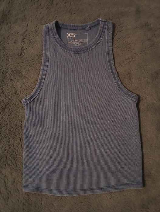 Niebieski crop top