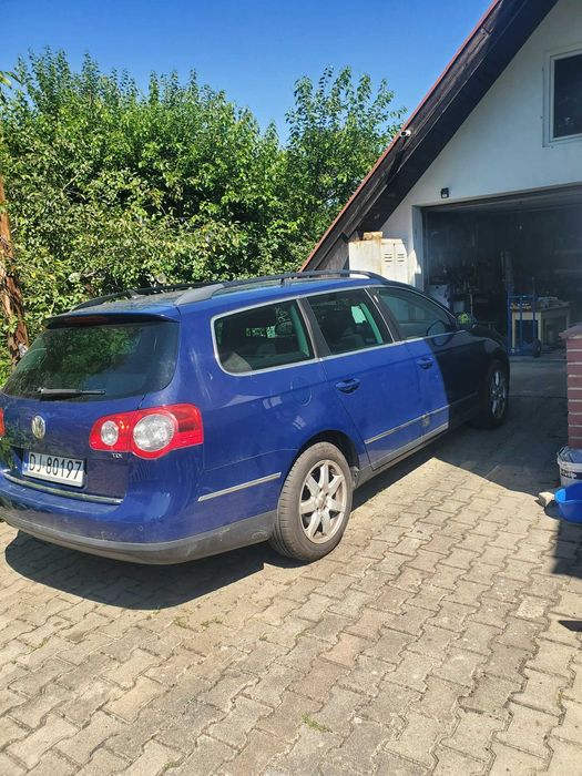 Volkswagen Passat B6 1.9tdi 2008r niebieski