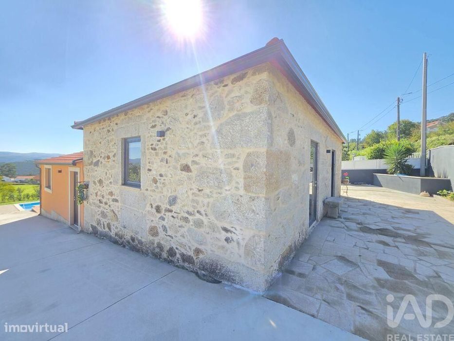 Casa de Campo T3 em Candemil e Gondar de 88 m2
