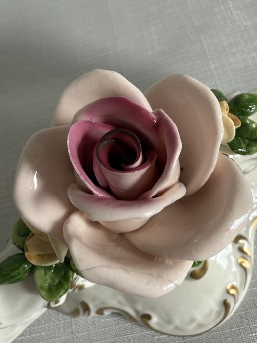 Porcelanowy  świecznik Volkstedt Kammer