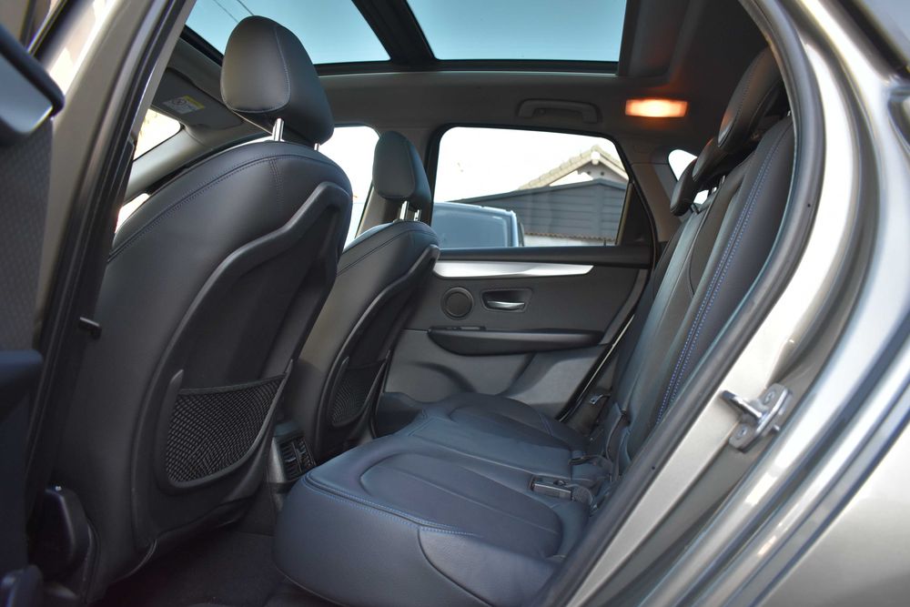 BEZWPADKOWE BMW 218d 2015r Active Tourer Skóra Panorama Nowe Opony