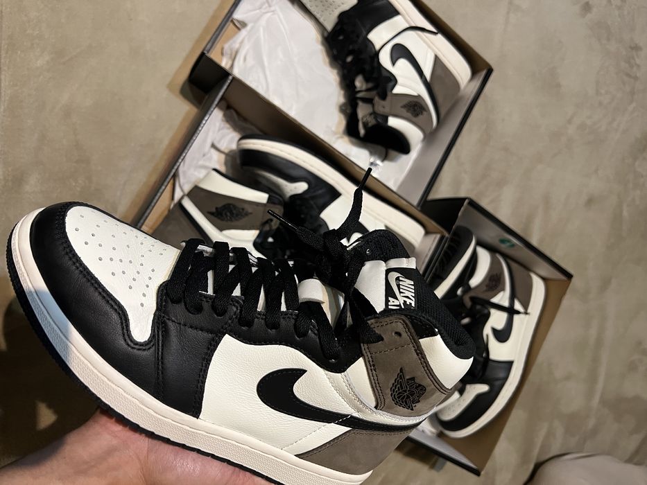 Air jordan 1 mocha 42