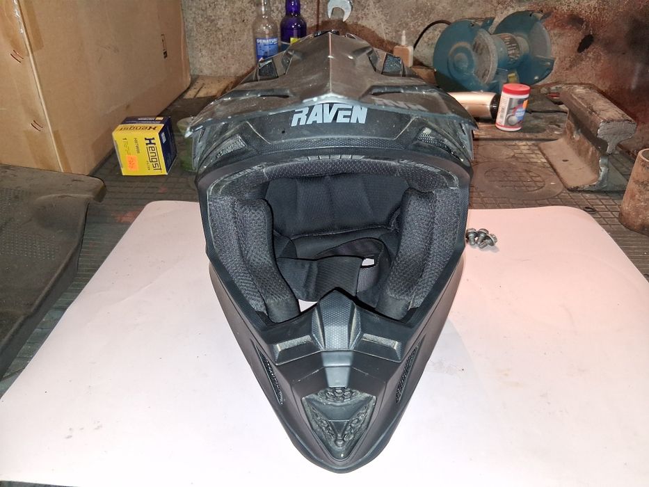 Kask na cross do Sprzedaży