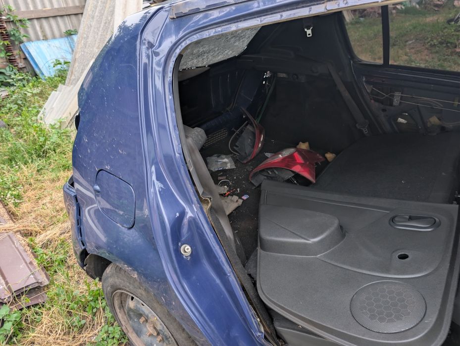 Задняя ляда дача sandero