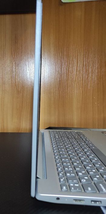 Ноутбук 15.6" Lenovo S145-15IWL Intel Core i3-8145U RAM 8GB SSD 238GB