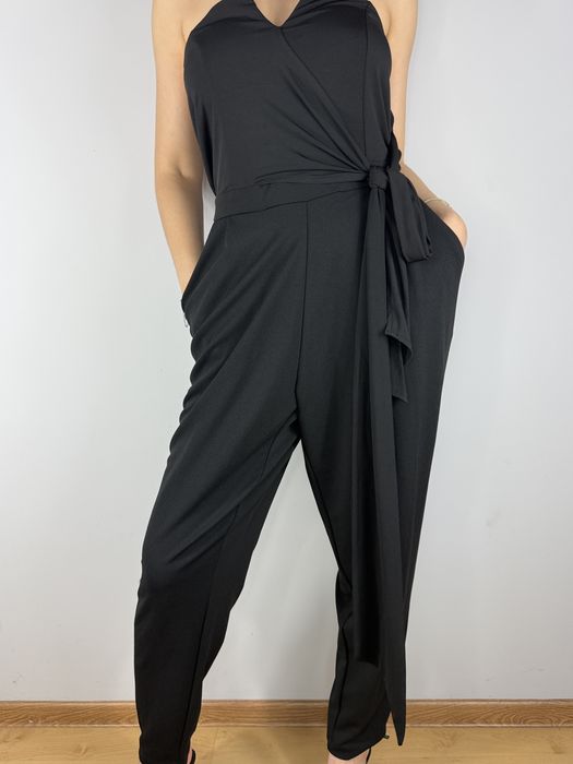 Czarny elegancki kombinezon z prostą nogawką Bonprix rozmiar 42 XL