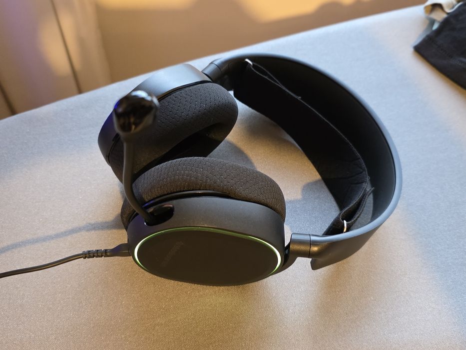 Headset STEELSERIES ARCTIS 5 - usado como novo
