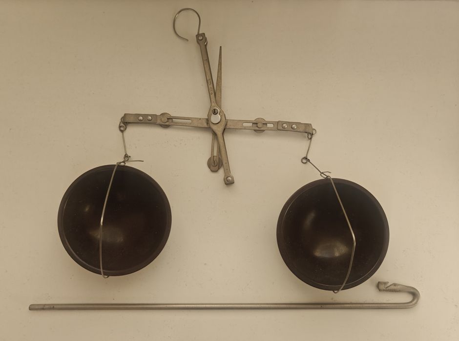 Весы ювелирные, аптечные