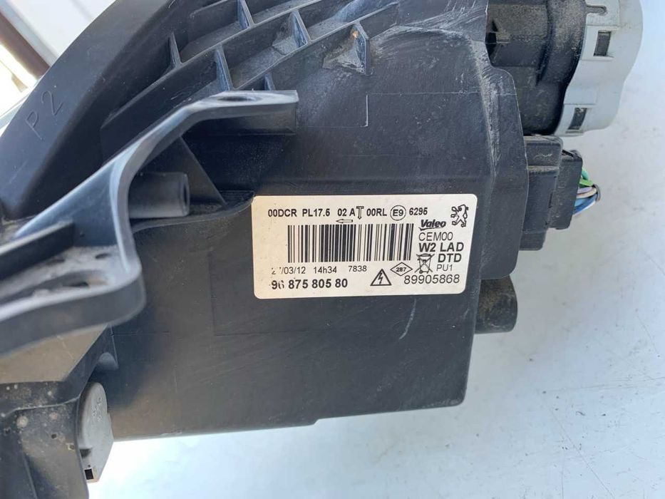 Фара передня Peugeot 508 9687580580 (ксенон ( лінза), LED)