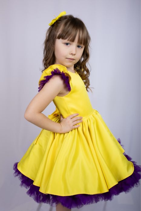 Сукня на випуск чи свято