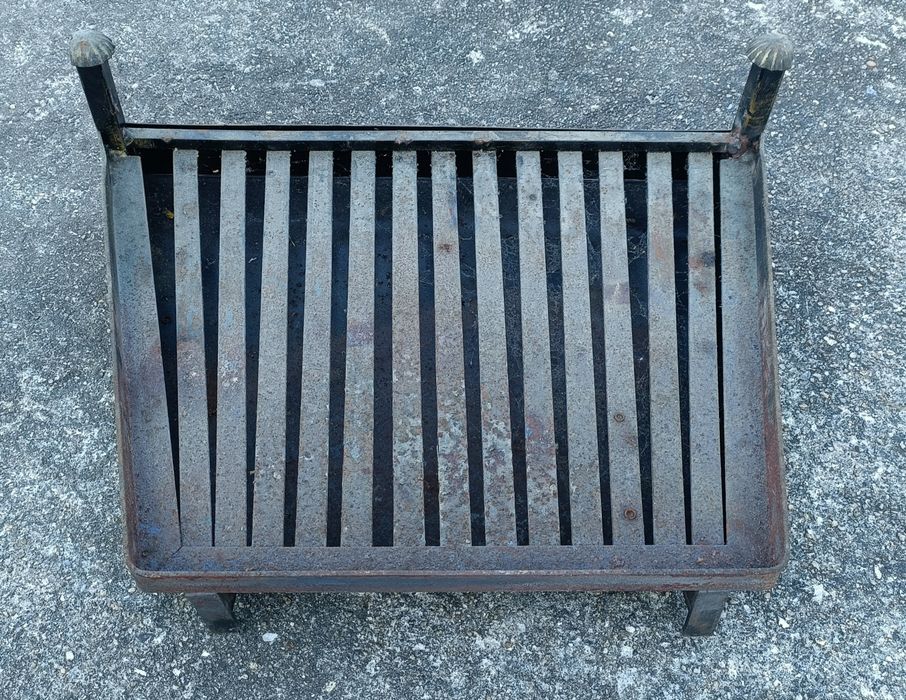 Conjunto de Lareira – Grelha e Tela Protetora

Descrição:
Vend