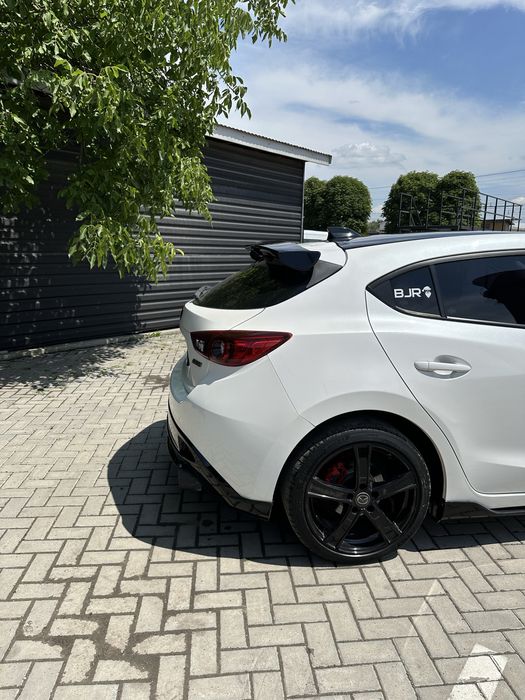 Продам Mazda 3 2013