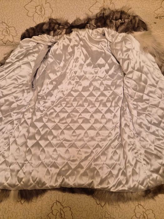 Шуба-шубка натуральна (хутро песець)