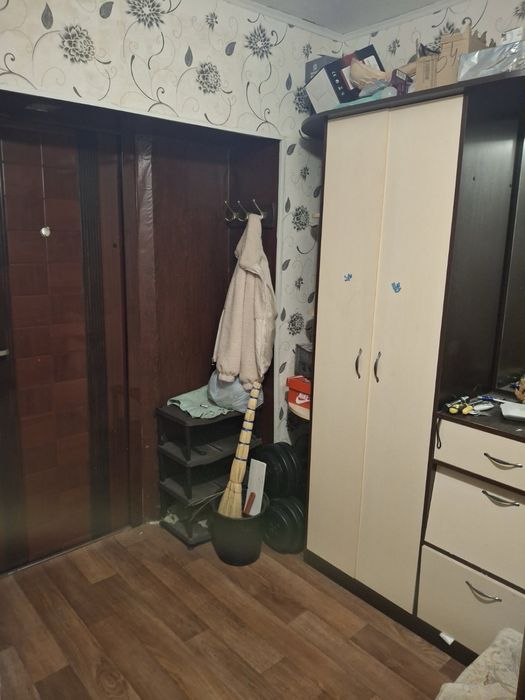 Кімната в гуртожитку вул. Довженка