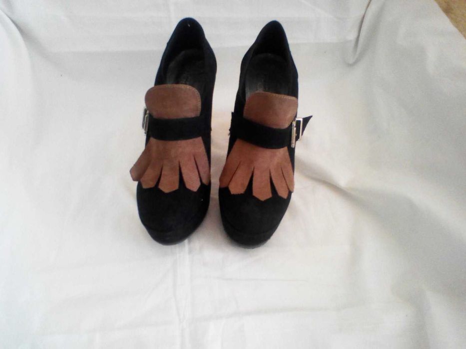 Продам красивые туфли , замш , модельные , новые