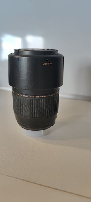 Nikon D5200 + Tamron 70–300mm + Nikkor 50mm f/1.8D + akcesoria-komplet