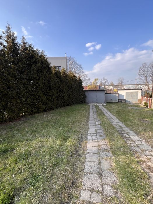 Garaże z  Działką 360m Warpie Krakowska
