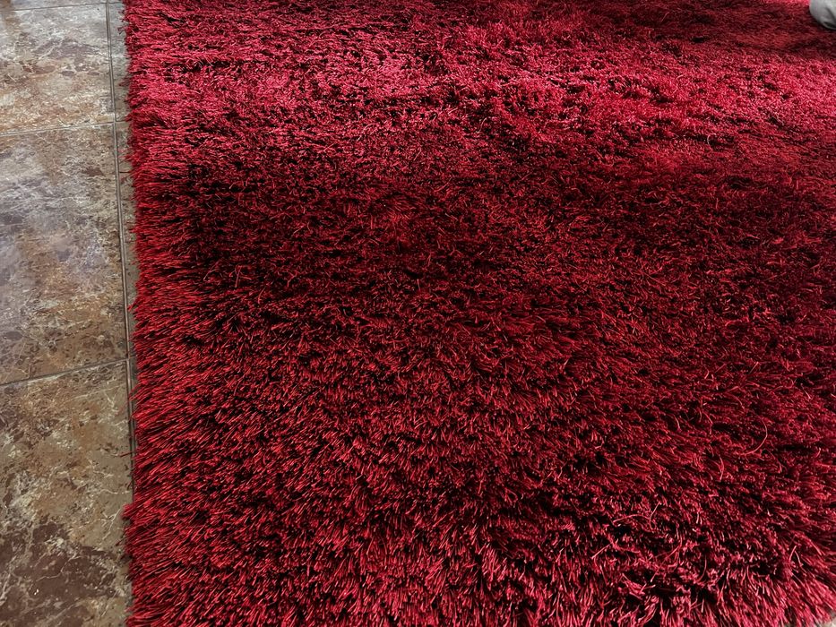 Carpete pêlo alto vermelha 2,30 m - 1.60 m